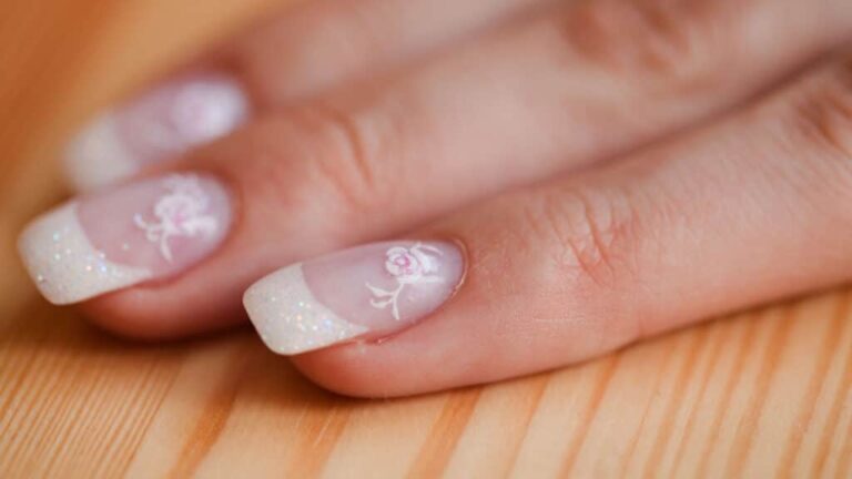 38 Blumen Nageldesigns Sommertrends