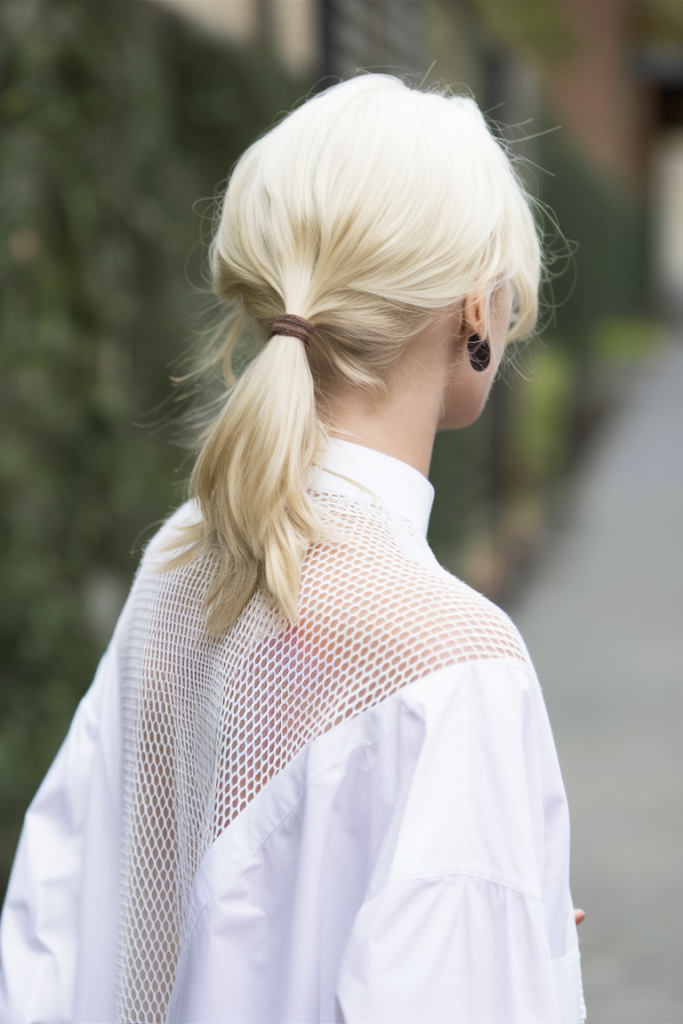 Top 27 Kurzhaarfrisuren 2025: Pony, Locken, Hochzeit & Einfache Looks