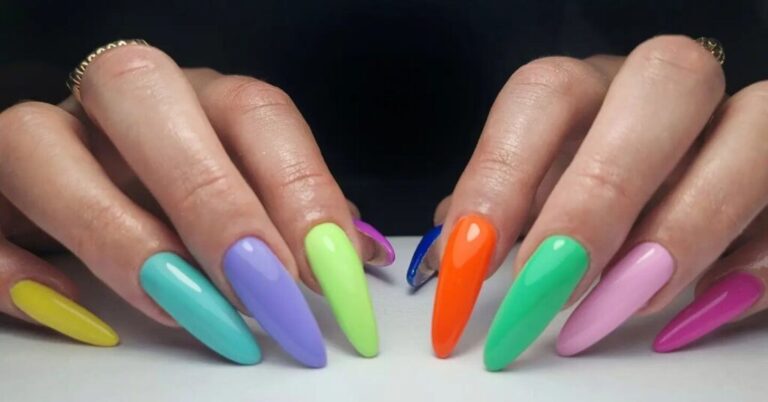 31 Neon Nageldesigns für heiße Tage